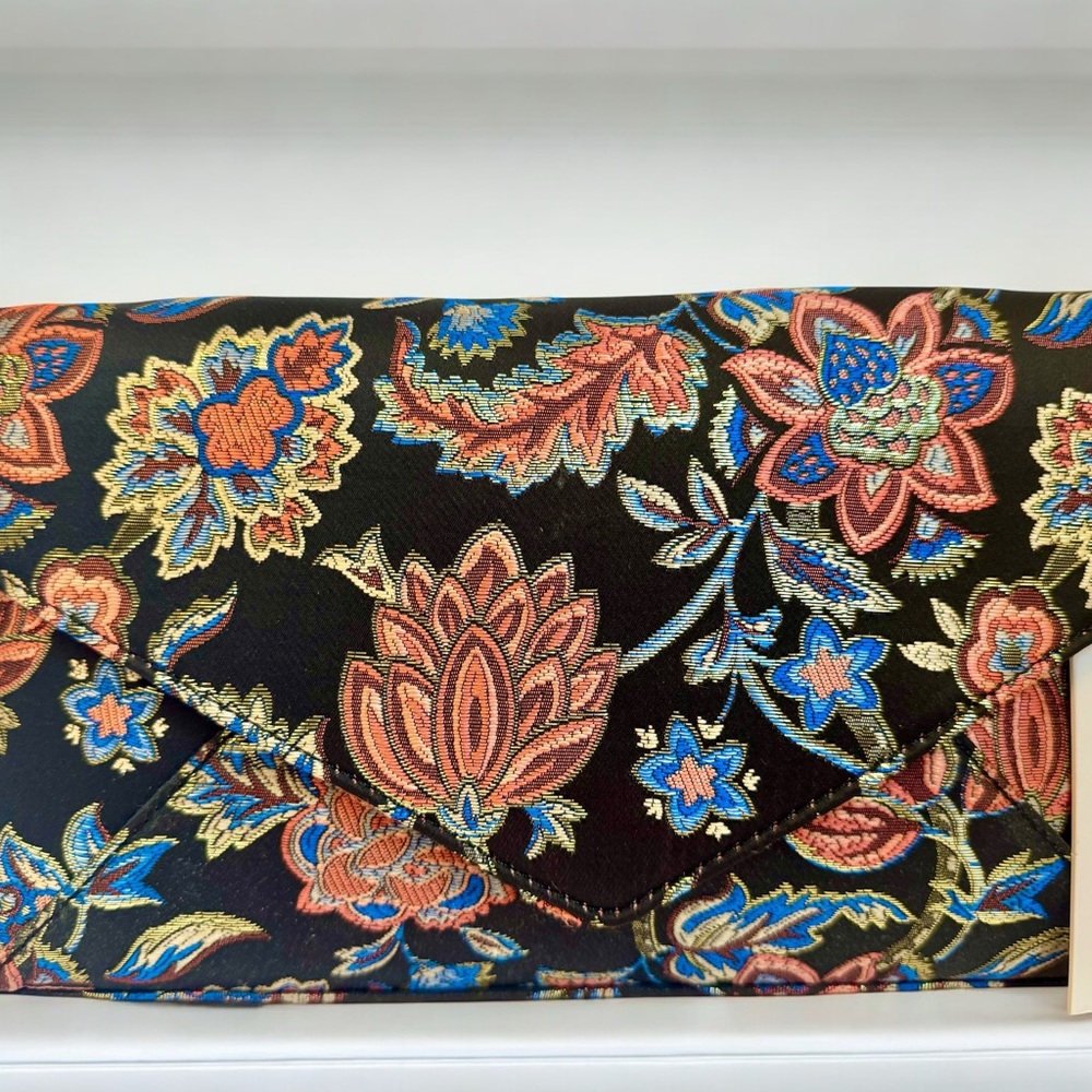 NATURALIZER Embroidered Clutch Purse Black Gold Floral w/ Chain Evening NWT - Picture 3 of 14